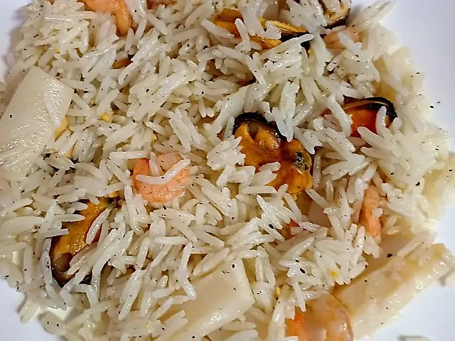 Рис із морепродуктами