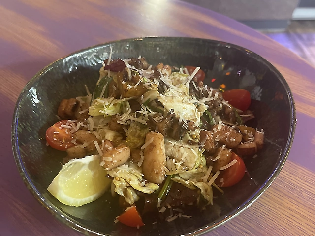 Морской с соусом унаги