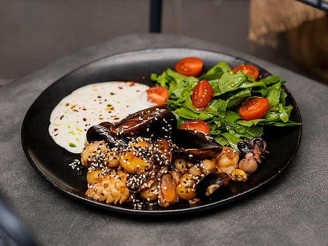 Салат з морепродуктами