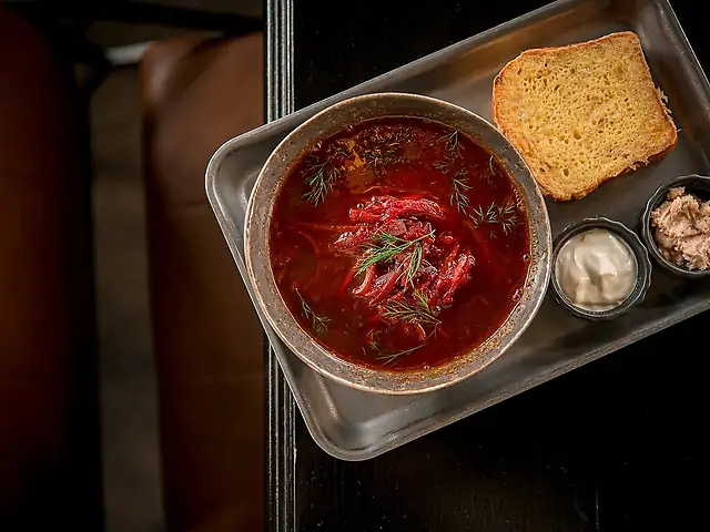 Борщ з телятиною