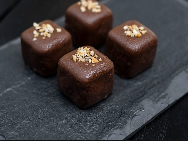 Сирок полуниця-кешю