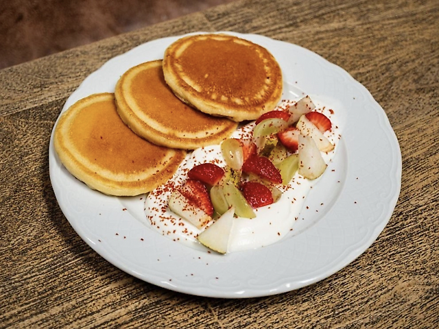 Fruit & Yogurt Pancakes