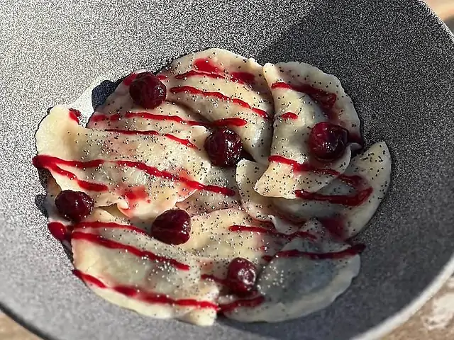 ВАРЕНИКИ З МАКОМ: 