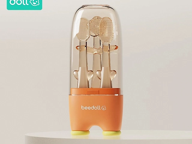 Set of orange silicone brushes KIDT00043