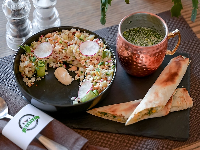 Окрошка з куркою