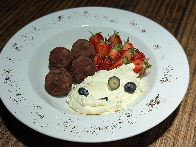 BEERAMISU -BALLS з полуницею