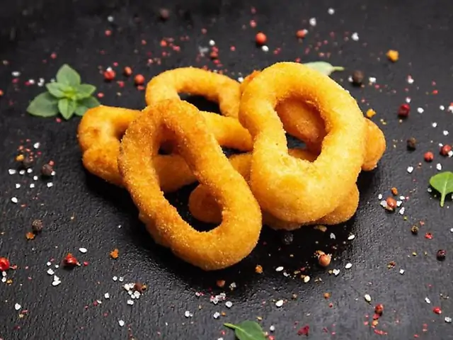Кільця кальмарів фрі