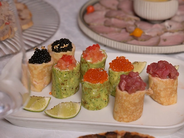 Асорті новорічних млинців