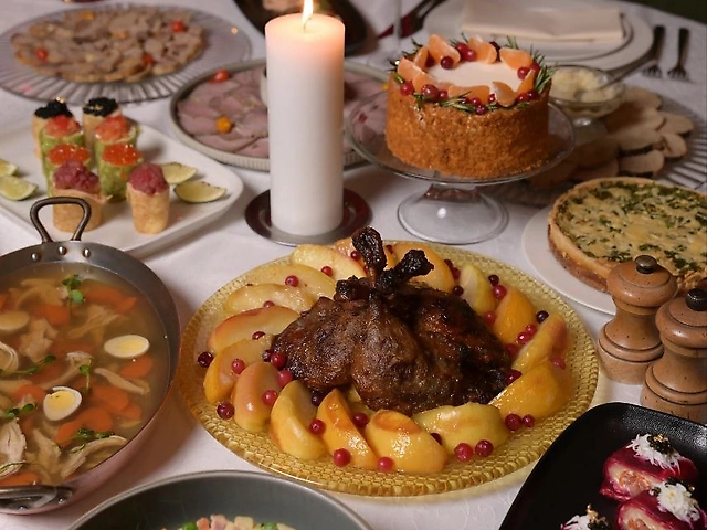 НОВОРІЧНИЙ БОКС + 2л УЗВАРУ У ПОДАРУНОК